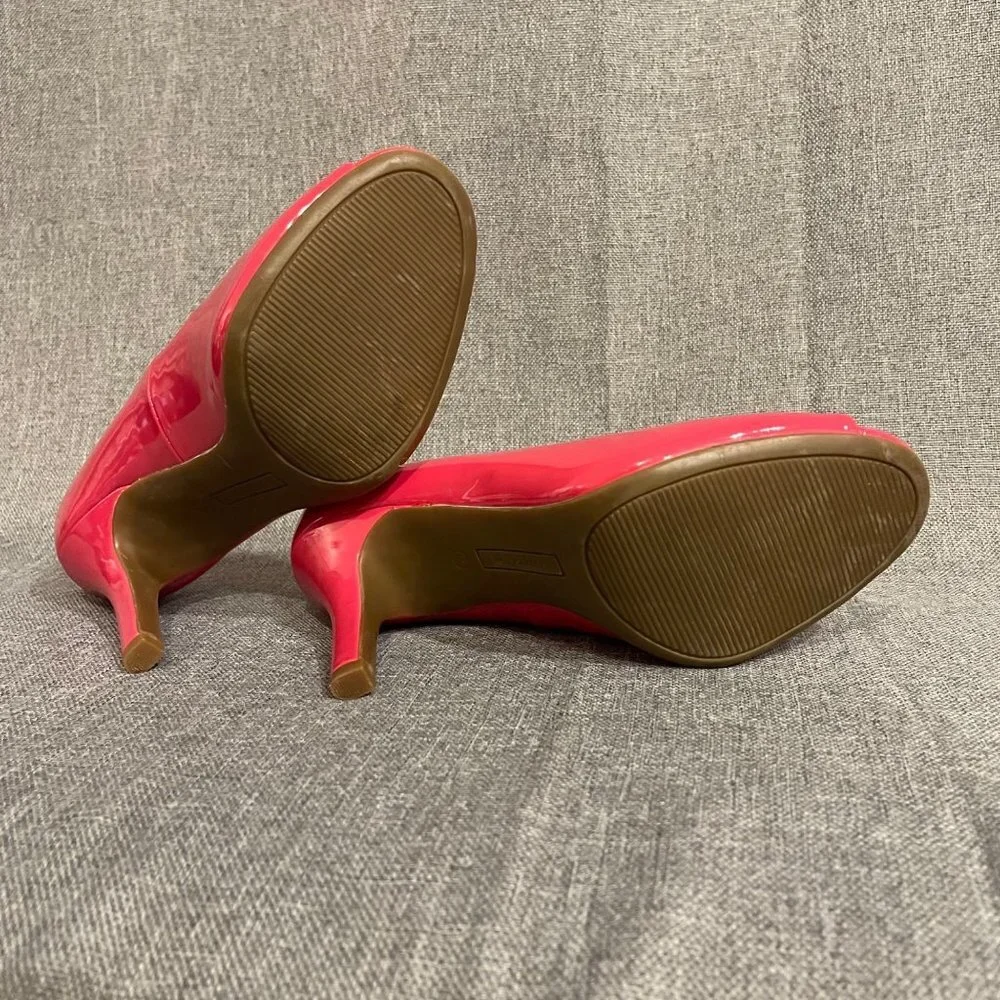 NWOT Kelly and Katie Izzy Peep Toe Patent Pump Heel in Pink Women's Size 7M - Picture 6 of 8